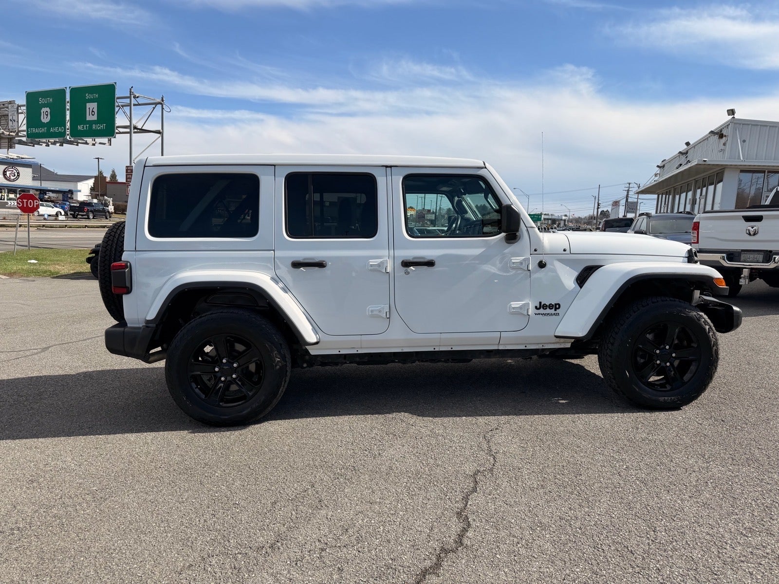2021 Jeep Wrangler Unlimited Sahara Altitude 4x4