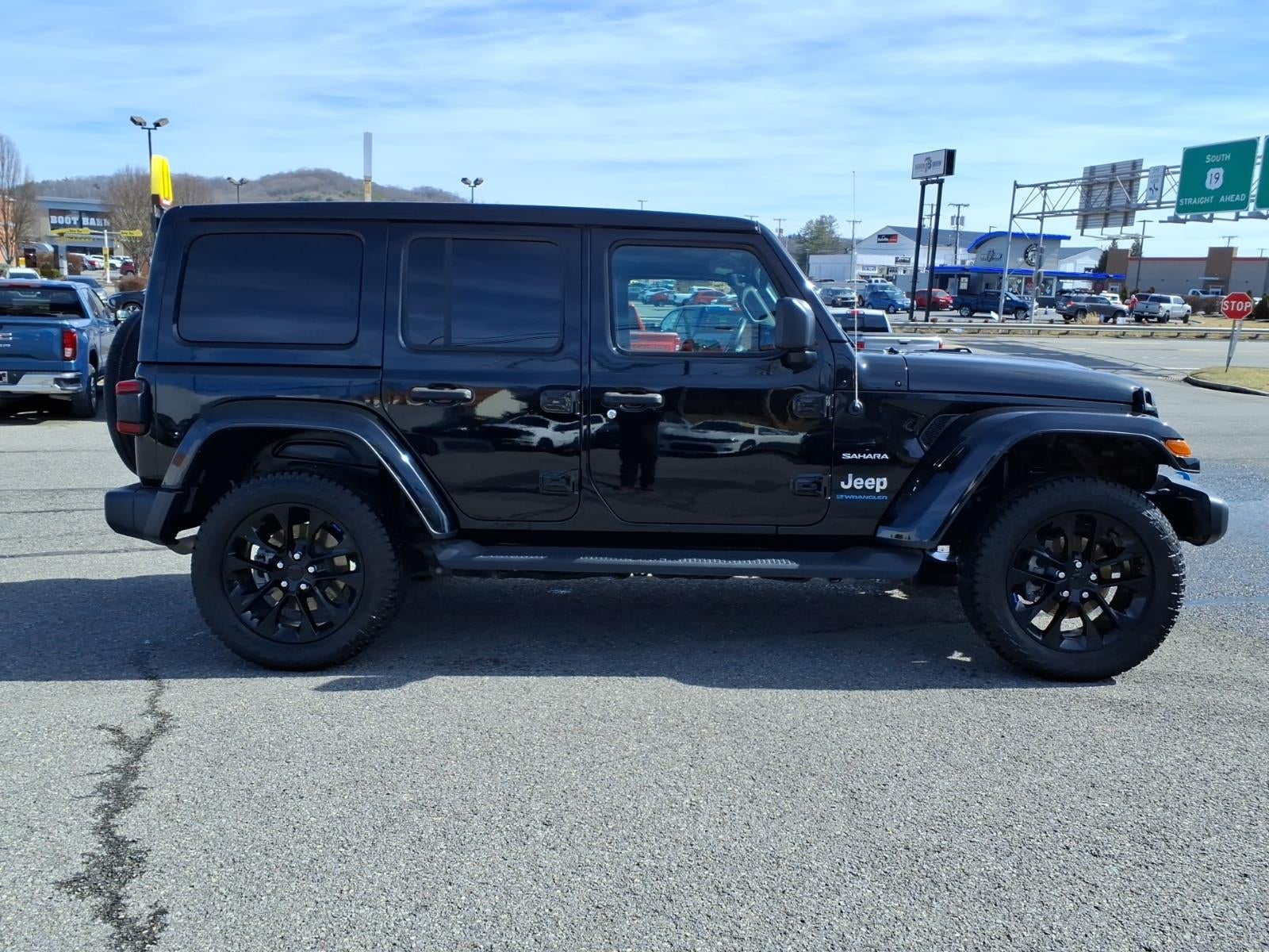 2023 Jeep Wrangler 4xe Sahara 4x4