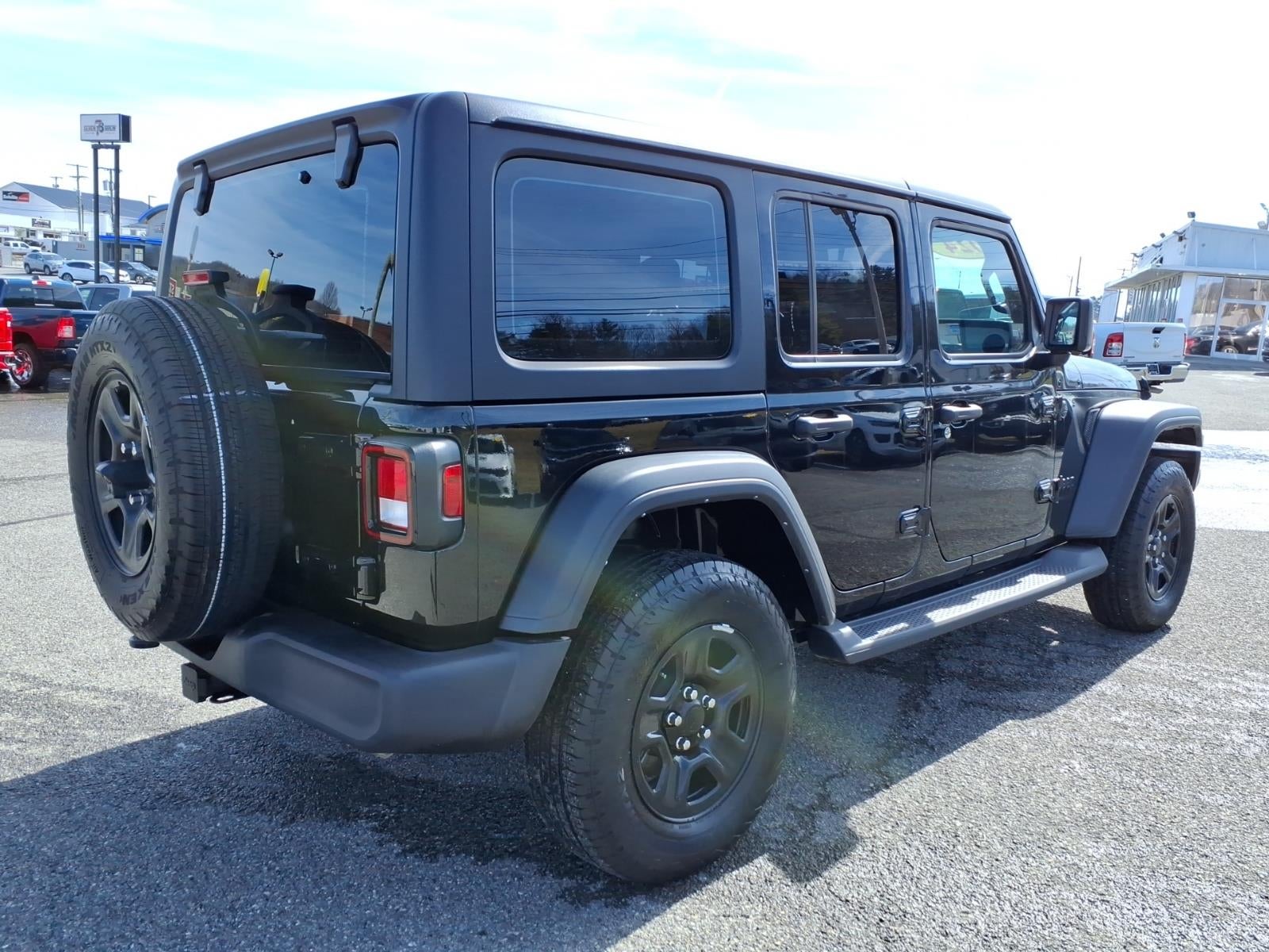 2024 Jeep Wrangler 4-Door Sport 4x4
