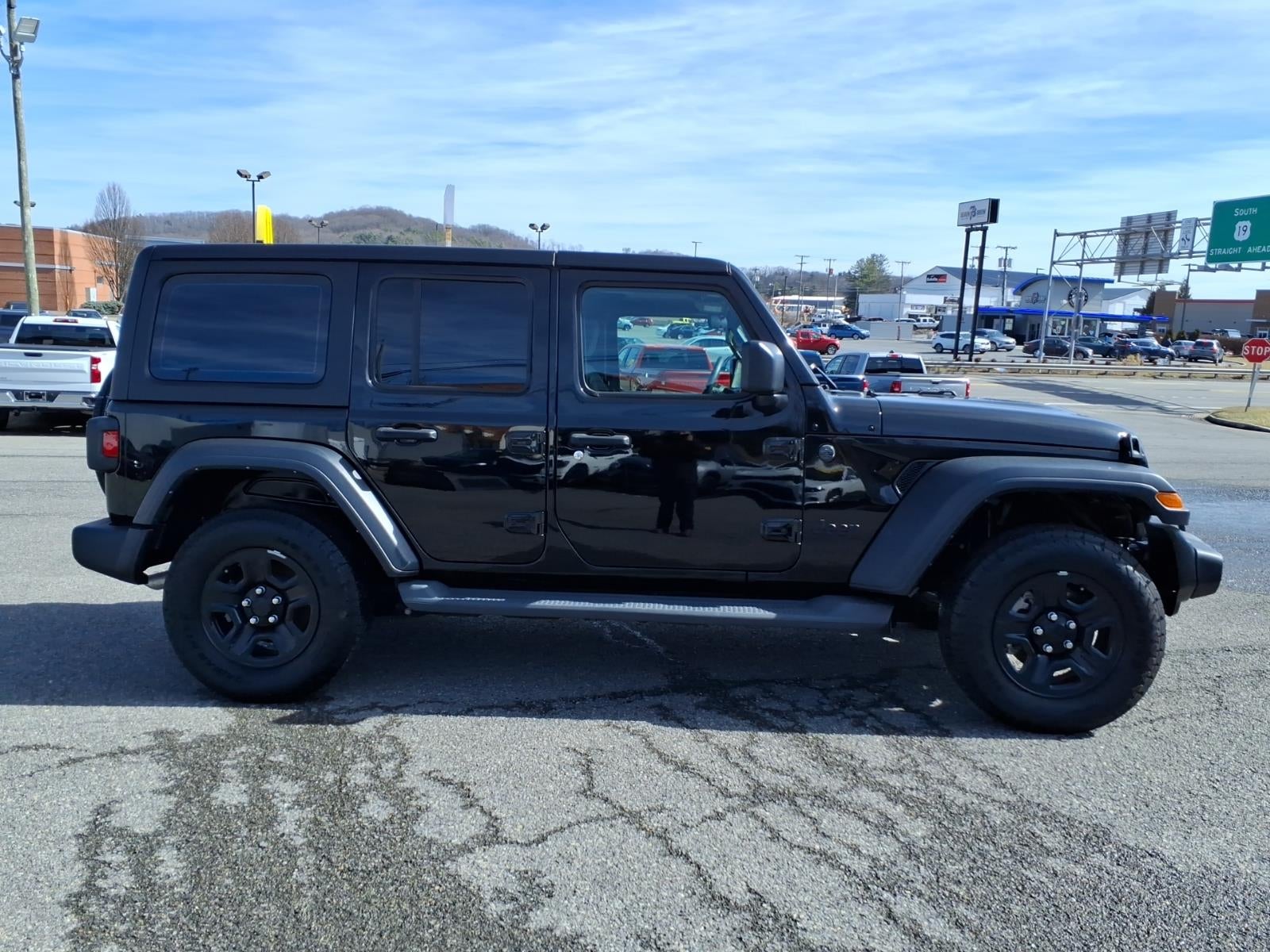 2024 Jeep Wrangler 4-Door Sport 4x4