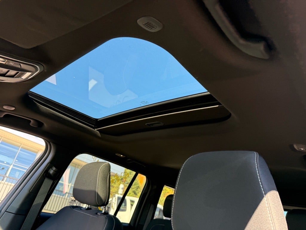 2025 Jeep Grand Cherokee Laredo X 4x4