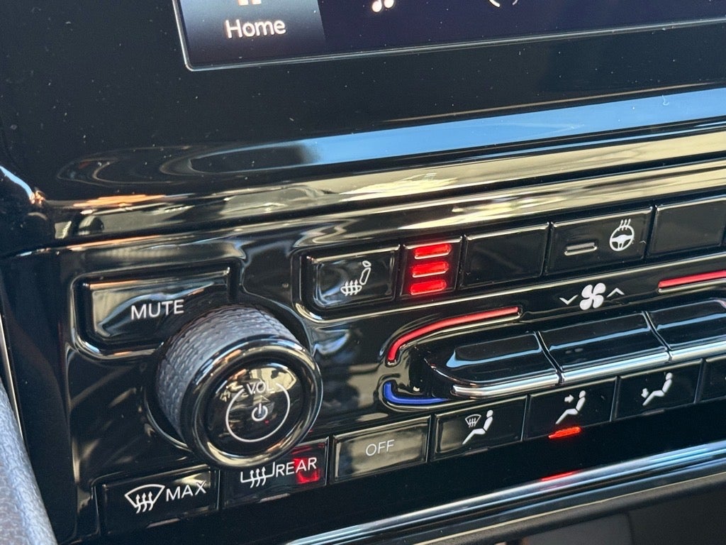 2025 Jeep Grand Cherokee Laredo X 4x4