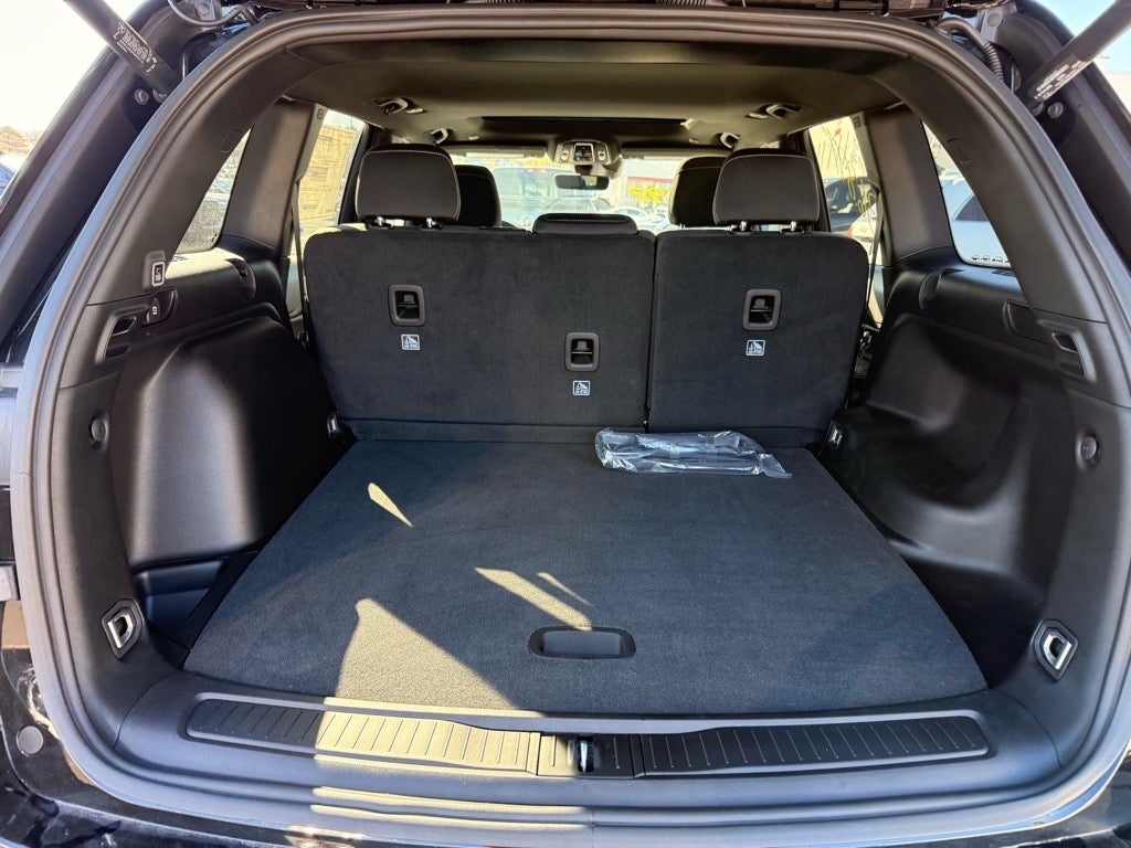 2025 Jeep Grand Cherokee Laredo X 4x4