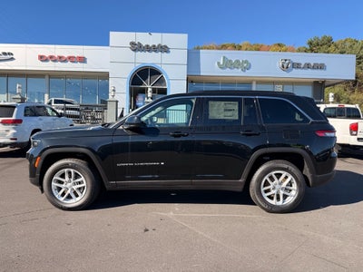 2025 Jeep Grand Cherokee Laredo X 4x4
