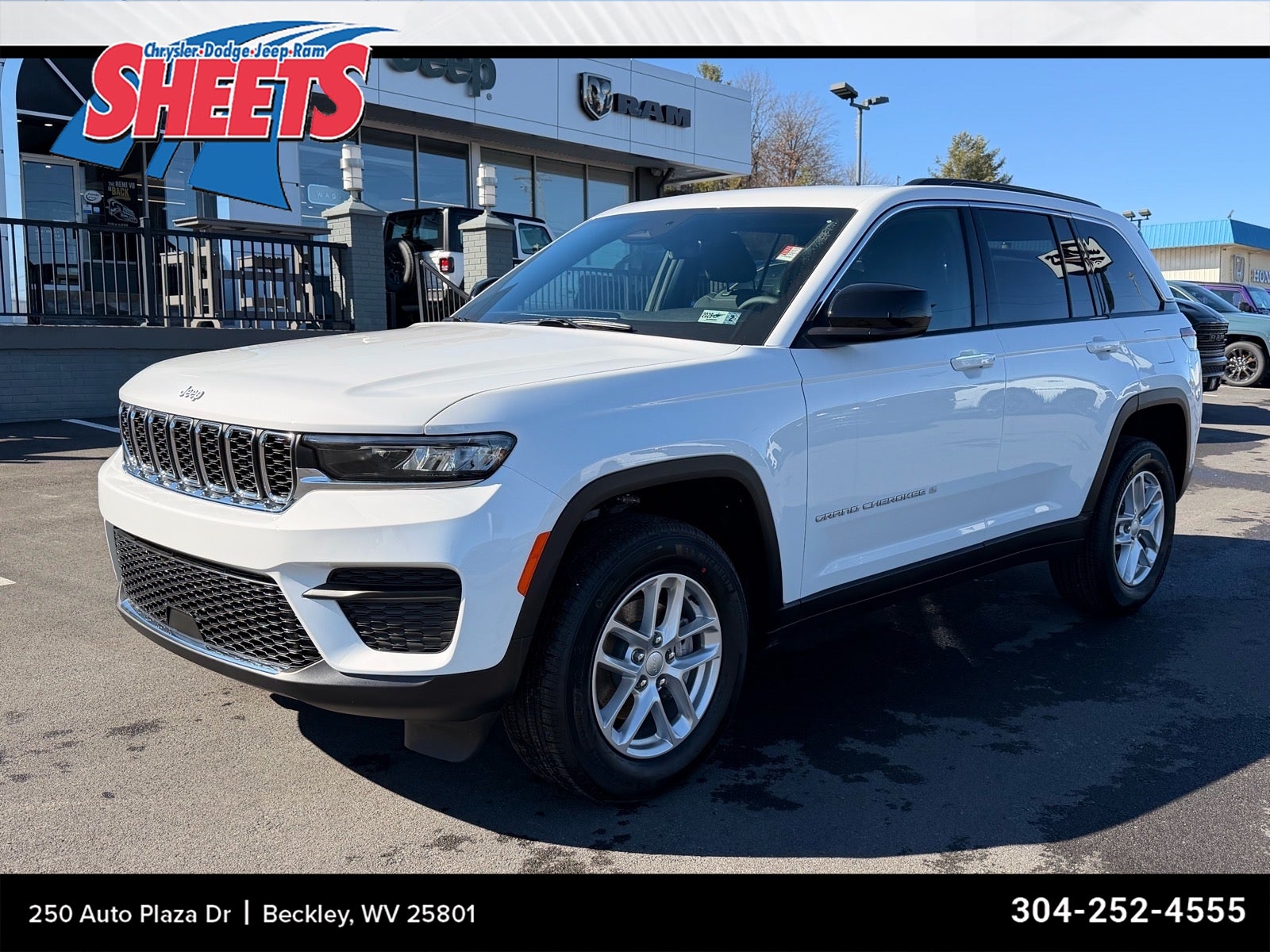 2026 Jeep Grand Cherokee GRAND CHEROKEE LAREDO 4X4