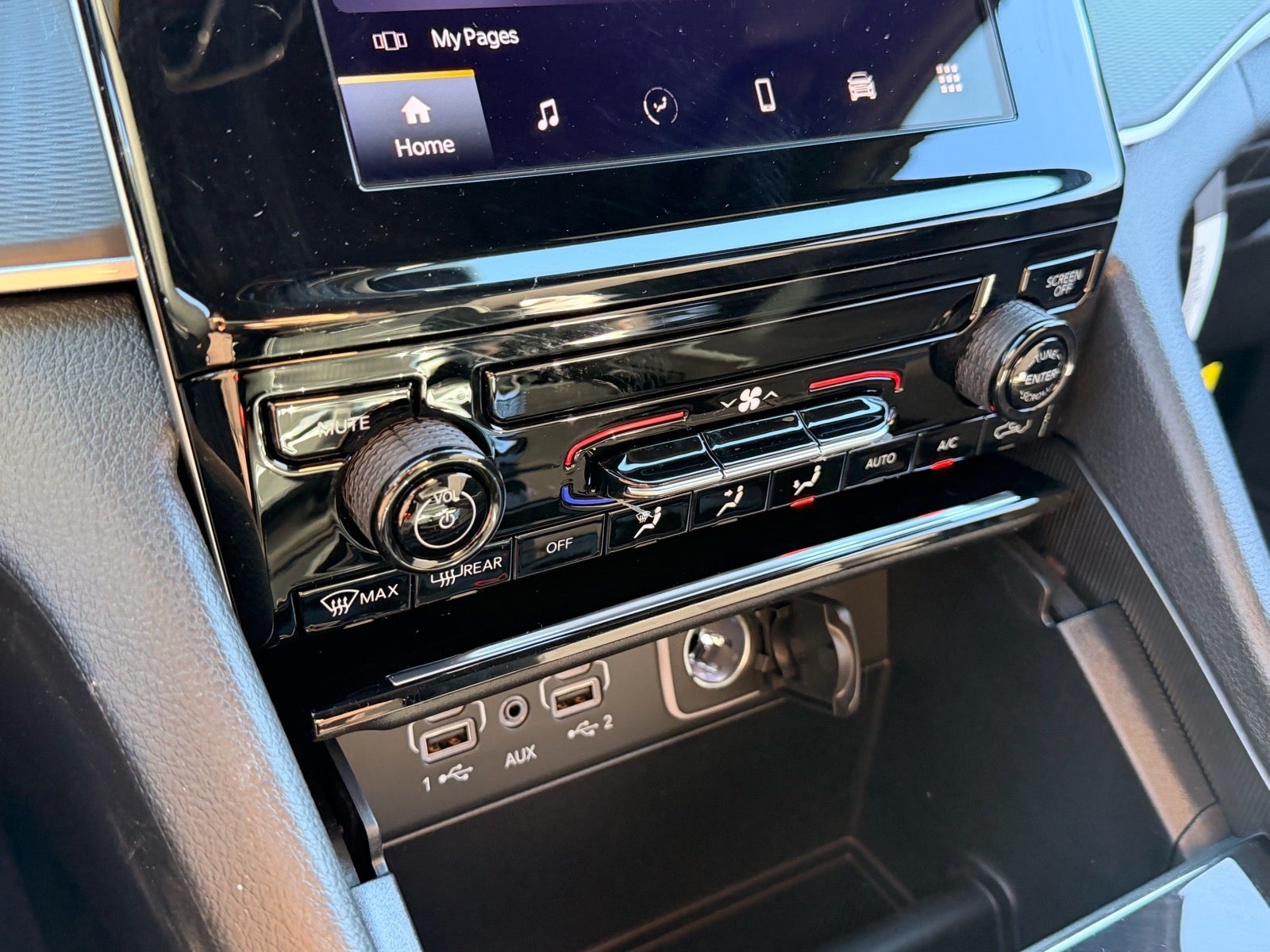 2026 Jeep Grand Cherokee GRAND CHEROKEE LAREDO 4X4