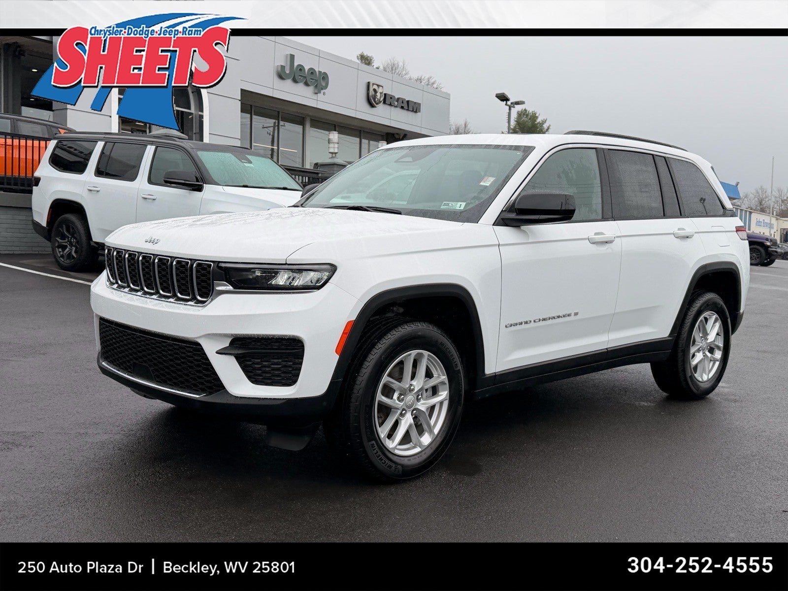 2026 Jeep Grand Cherokee GRAND CHEROKEE LAREDO X 4X4