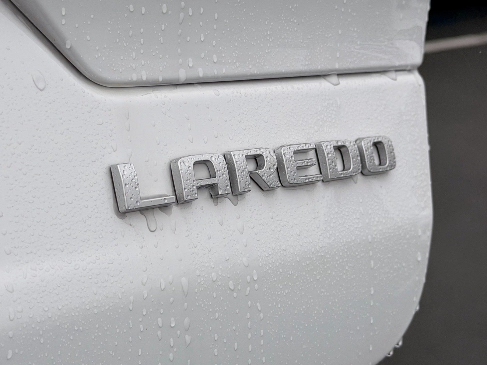 2026 Jeep Grand Cherokee GRAND CHEROKEE LAREDO X 4X4