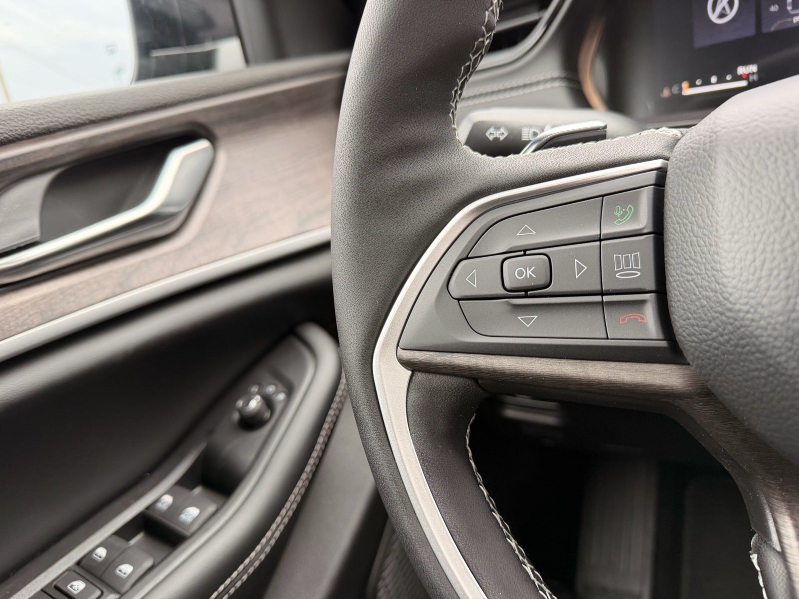 2026 Jeep Grand Cherokee GRAND CHEROKEE ALTITUDE 4X4