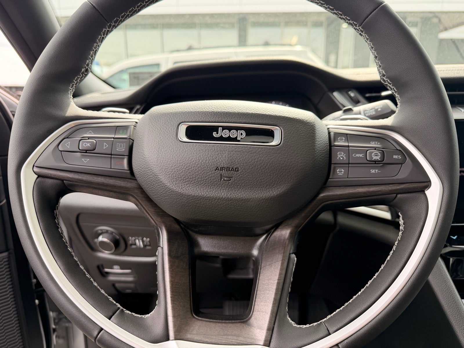 2026 Jeep Grand Cherokee GRAND CHEROKEE LAREDO ALTITUDE 4X4