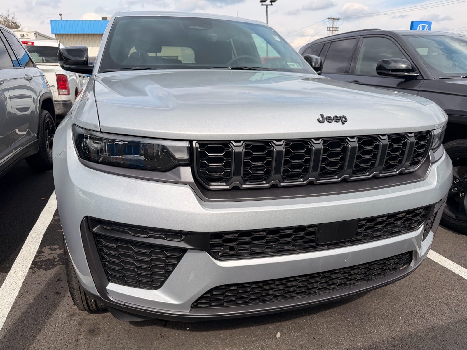 2026 Jeep Grand Cherokee GRAND CHEROKEE LAREDO ALTITUDE 4X4