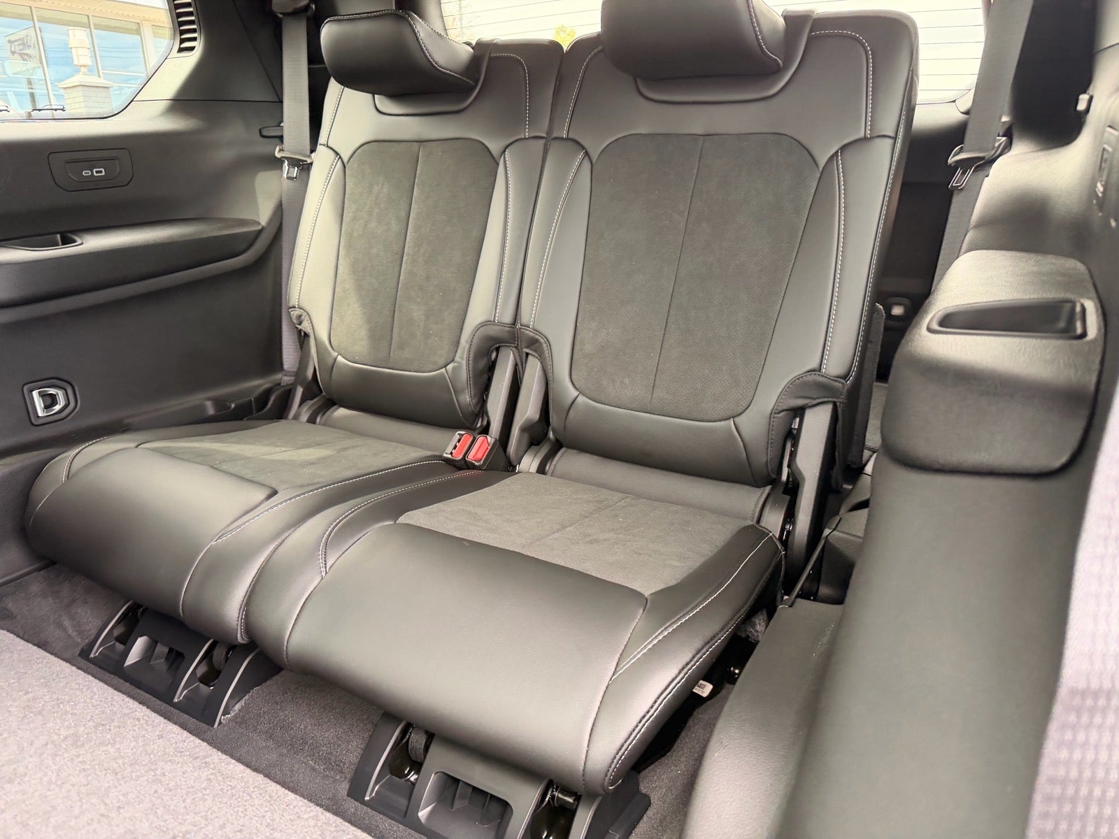 2026 Jeep Grand Cherokee GRAND CHEROKEE L LAREDO ALTITUDE 4X4