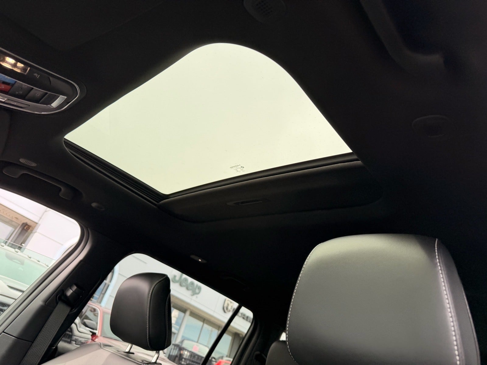 2026 Jeep Grand Cherokee GRAND CHEROKEE L LAREDO ALTITUDE 4X4