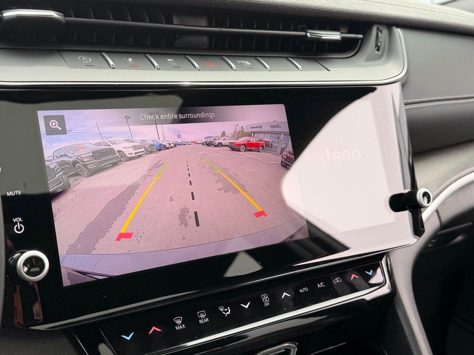 2026 Jeep Grand Cherokee GRAND CHEROKEE L LAREDO ALTITUDE 4X4