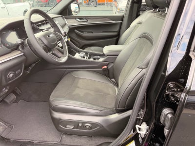 2026 Jeep Grand Cherokee GRAND CHEROKEE L LAREDO ALTITUDE 4X4