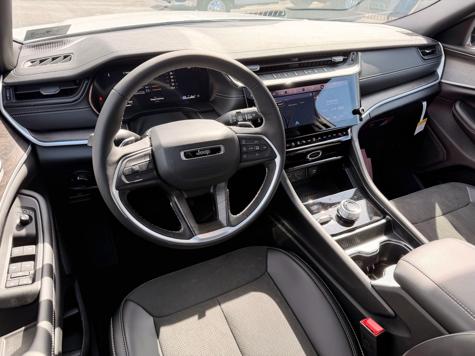 2026 Jeep Grand Cherokee GRAND CHEROKEE L LAREDO ALTITUDE 4X4