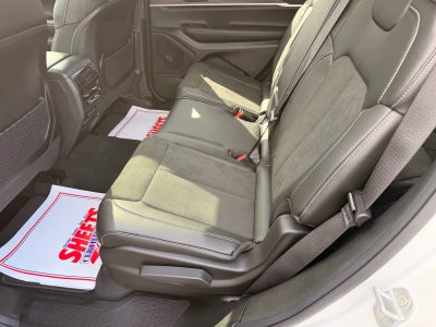 2026 Jeep Grand Cherokee GRAND CHEROKEE L LAREDO ALTITUDE 4X4