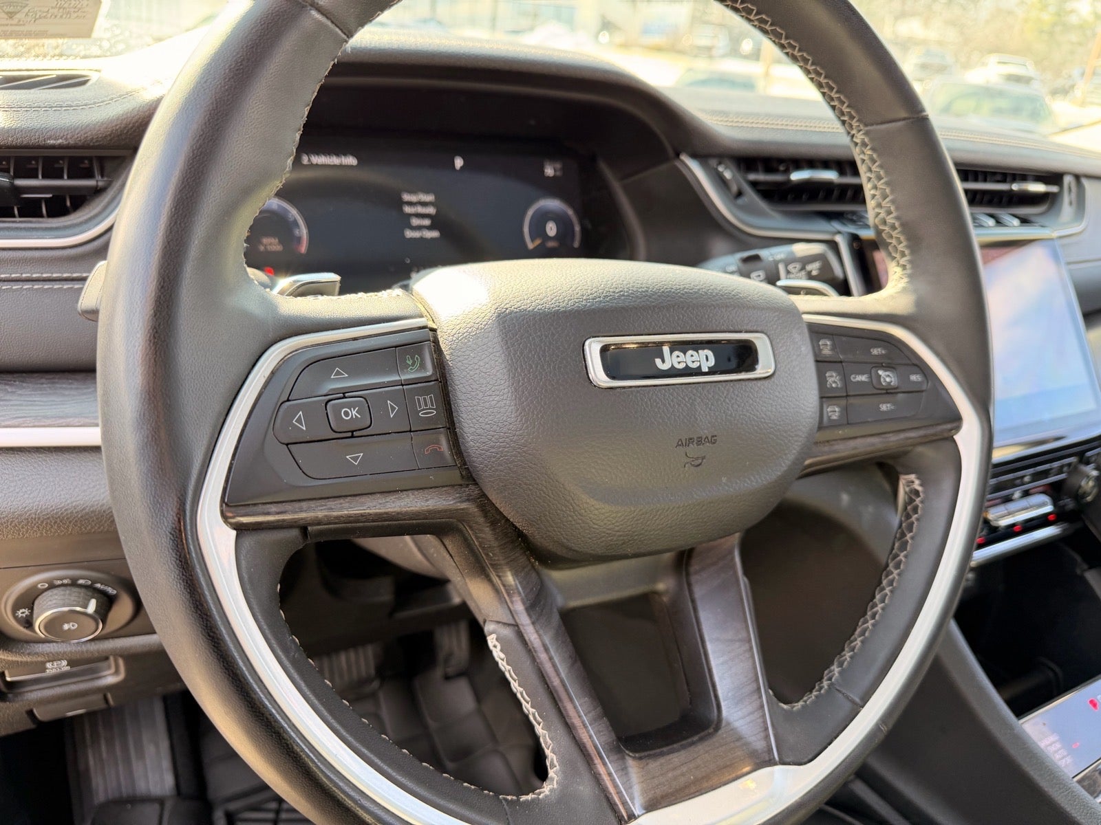 2023 Jeep Grand Cherokee L Limited 4x4