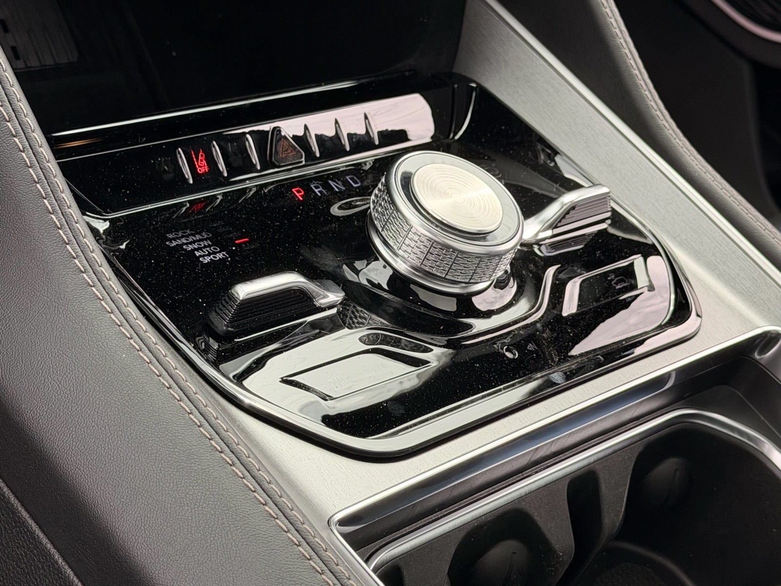 2026 Jeep Grand Wagoneer GRAND WAGONEER UPLAND 4X4