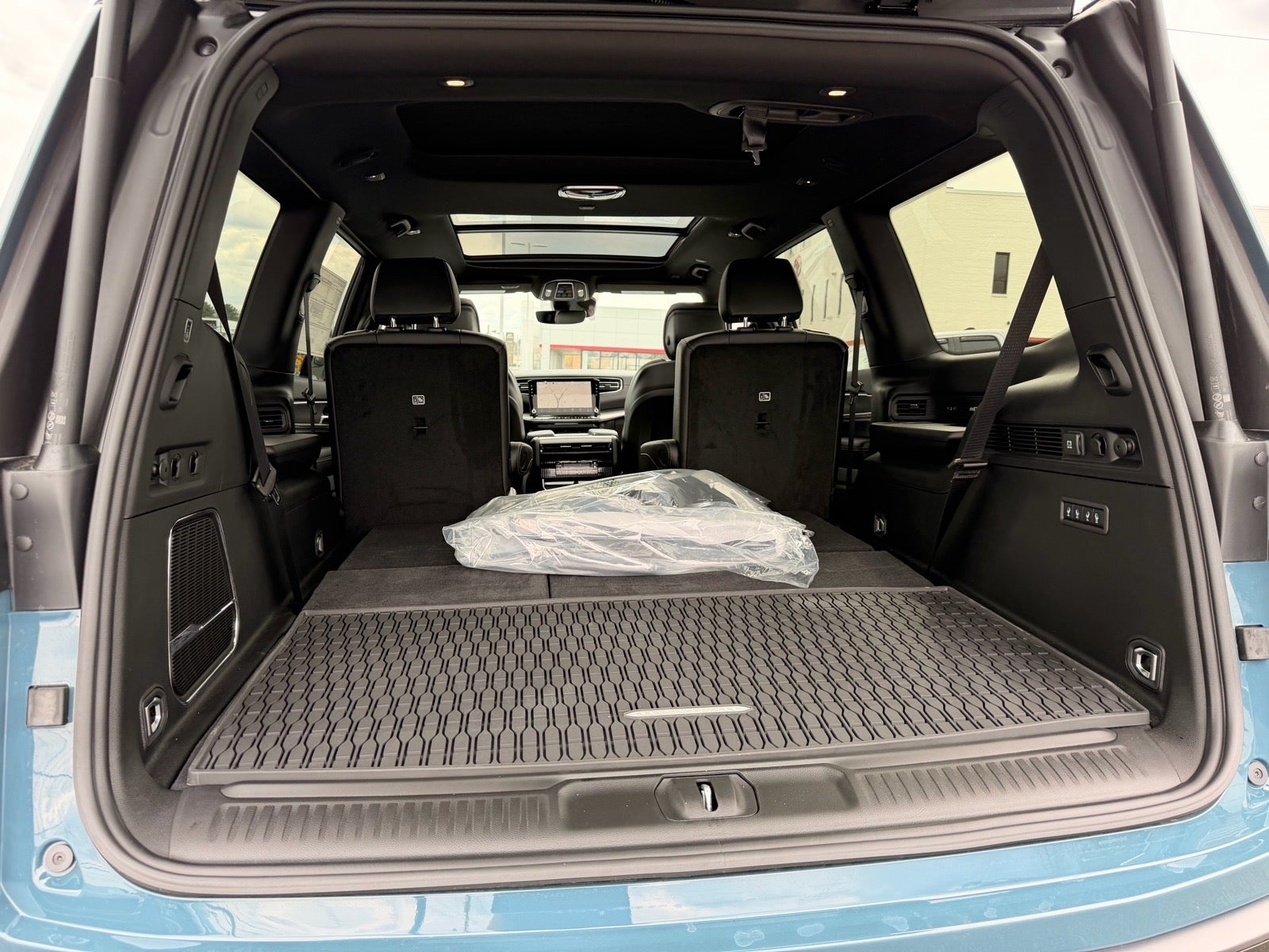 2026 Jeep Grand Wagoneer GRAND WAGONEER UPLAND 4X4