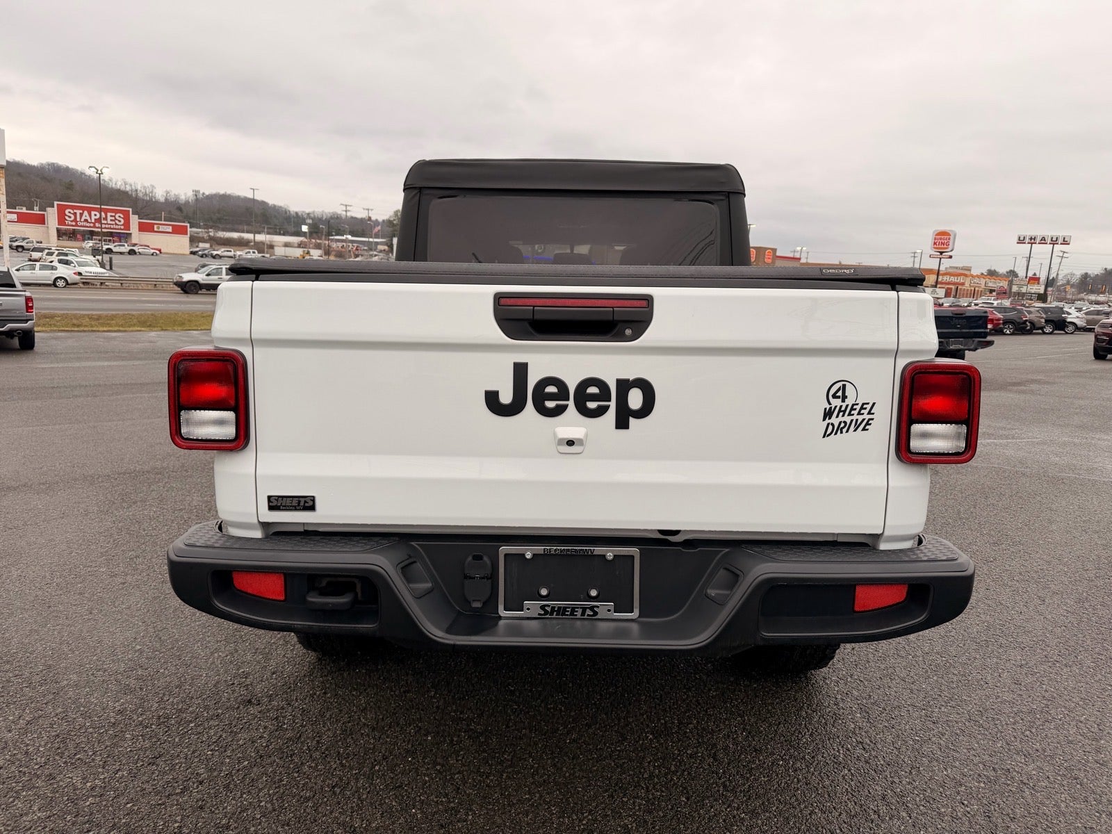 2023 Jeep Gladiator Willys 4x4