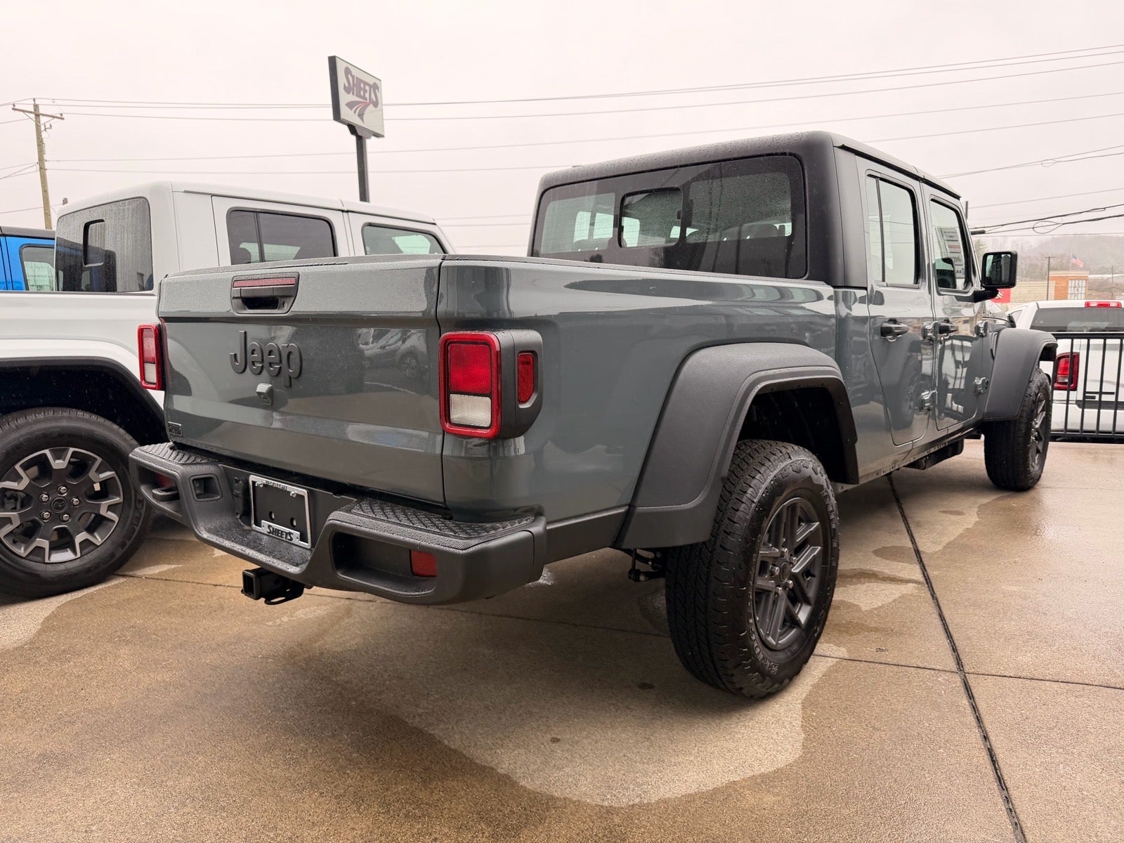 2026 Jeep Gladiator GLADIATOR SPORT 4X4