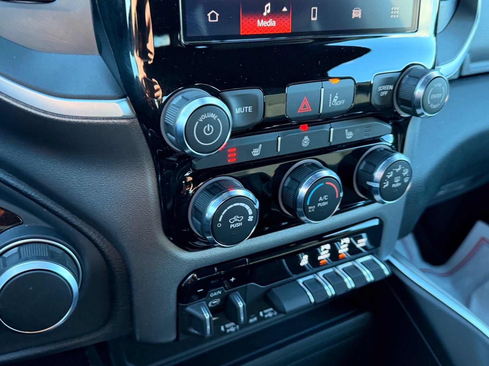 2025 RAM 1500 Big Horn Crew Cab 4x4 5'7' Box