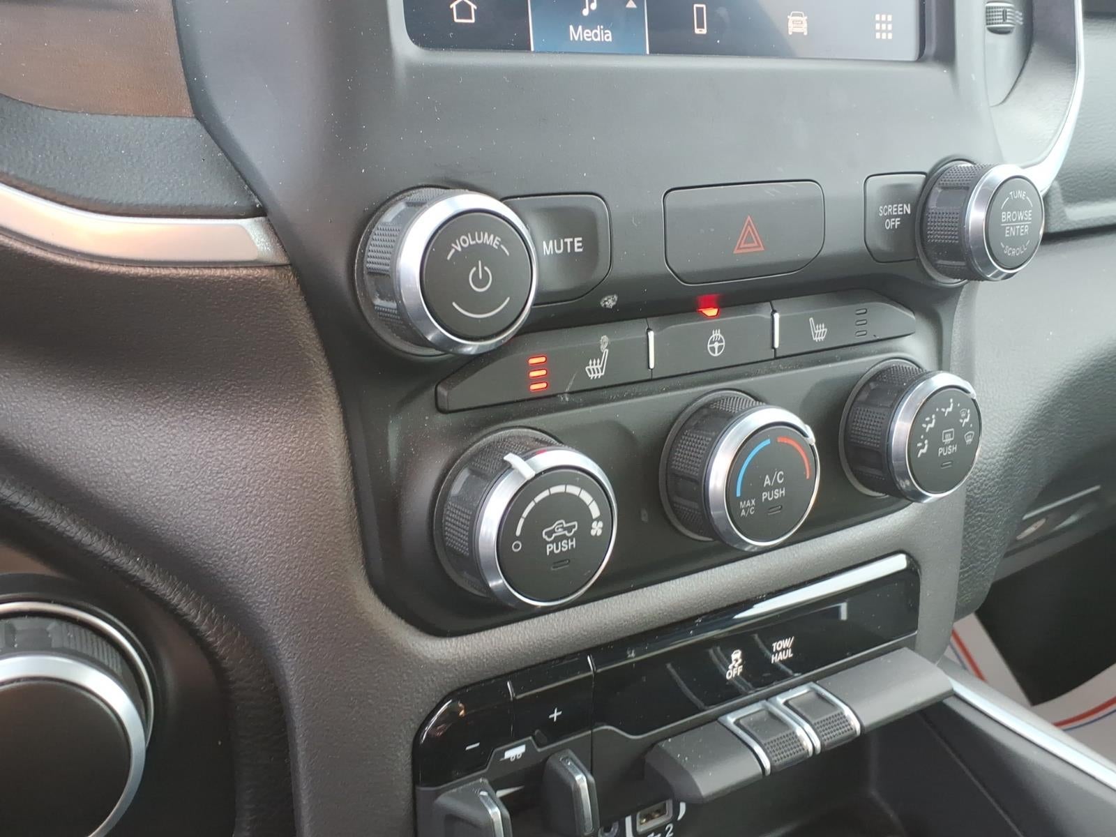 2023 RAM 1500 Big Horn Crew Cab 4x4 5'7' Box