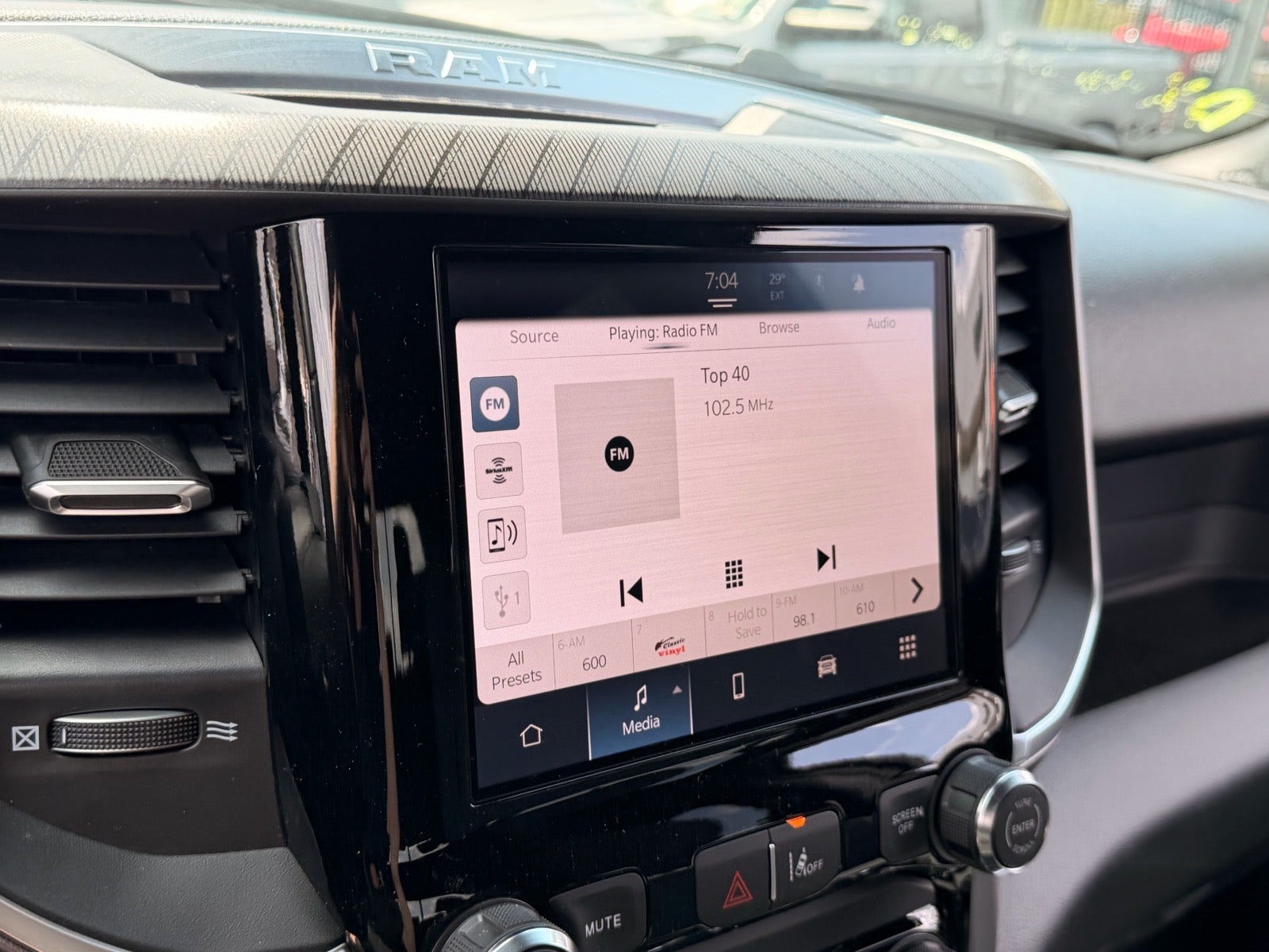 2026 RAM Ram 1500 RAM 1500 EXPRESS CREW CAB 4X4 5'7' BOX