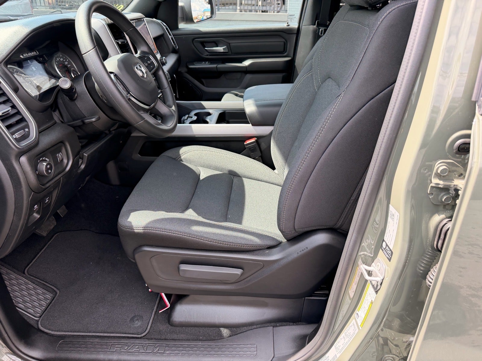 2026 RAM Ram 1500 RAM 1500 EXPRESS CREW CAB 4X4 5'7' BOX