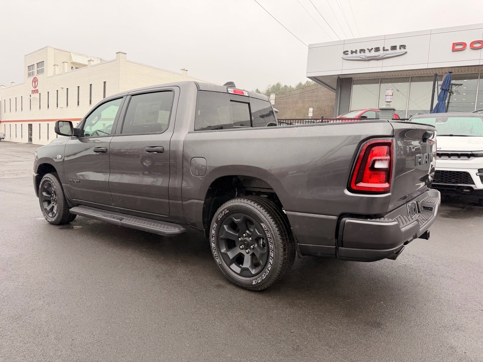 2026 RAM Ram 1500 RAM 1500 EXPRESS CREW CAB 4X4 5'7' BOX
