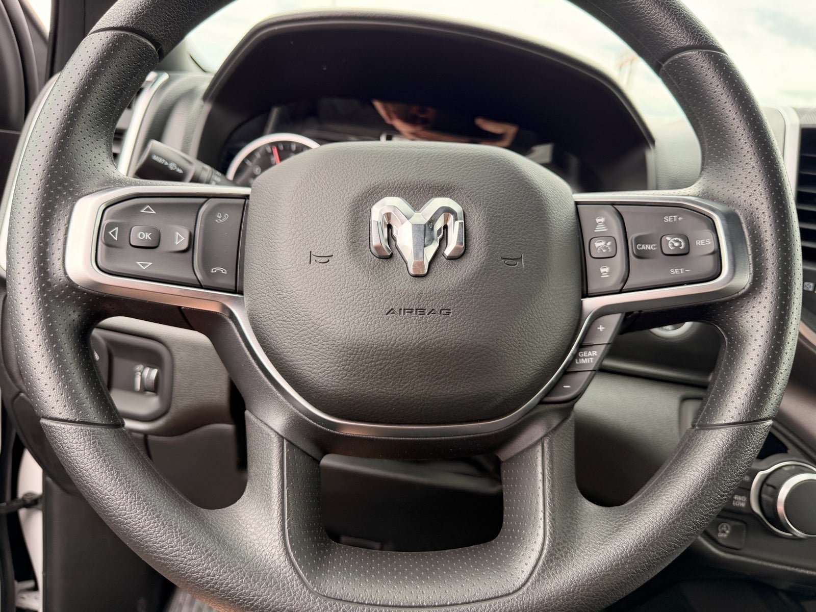 2026 RAM Ram 1500 RAM 1500 EXPRESS CREW CAB 4X4 5'7' BOX