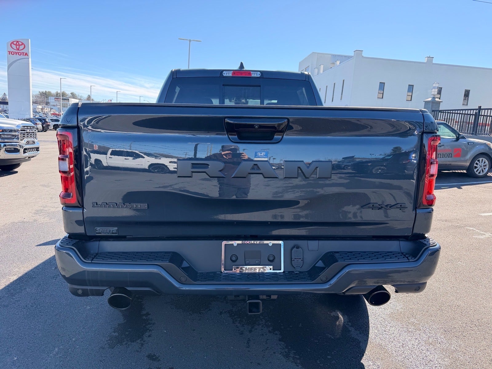2026 RAM Ram 1500 RAM 1500 LARAMIE CREW CAB 4X4 5'7' BOX