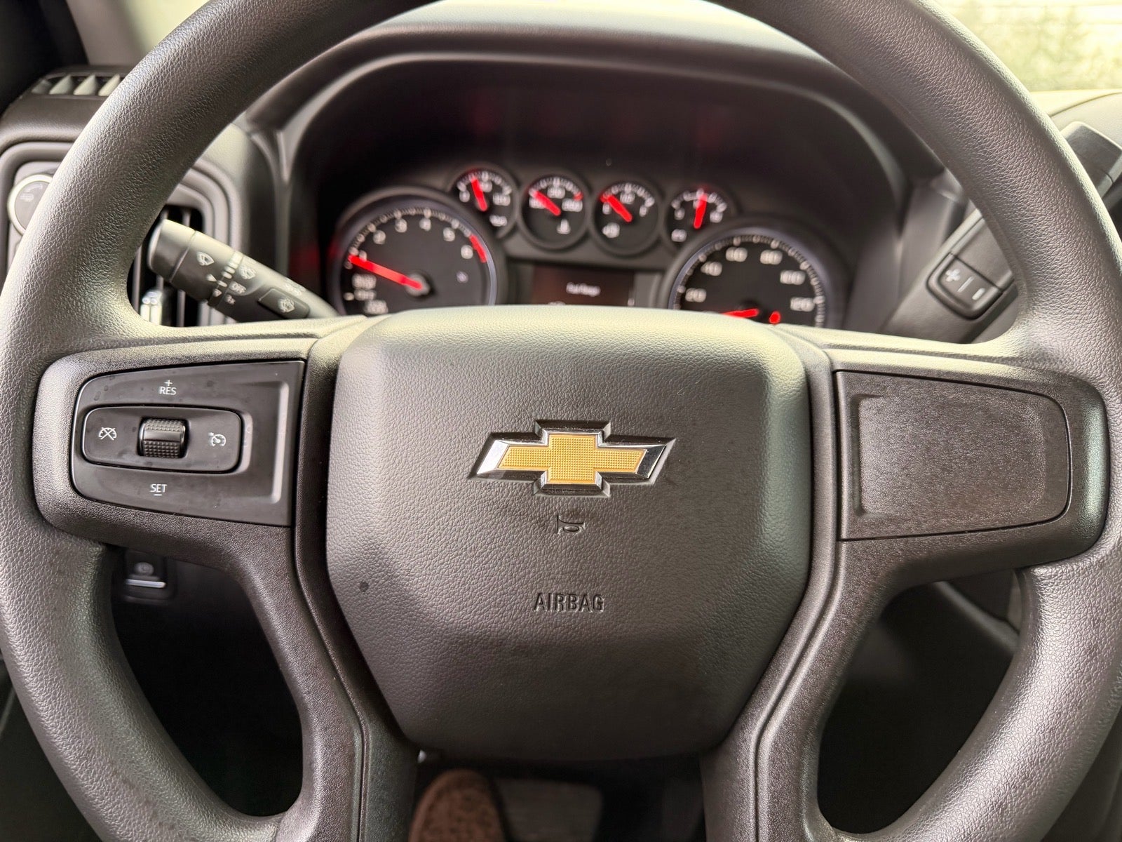 2021 Chevrolet Silverado 1500 4WD Crew Cab Short Bed Custom