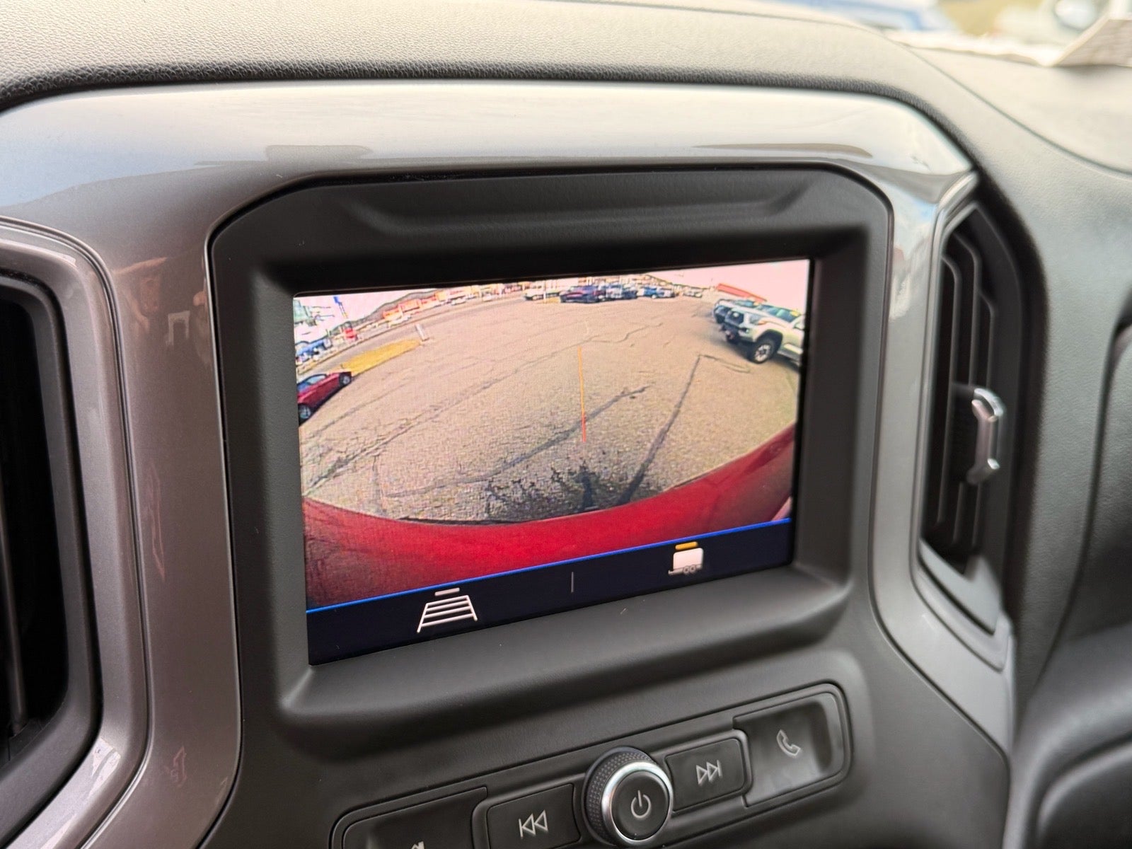 2021 Chevrolet Silverado 1500 4WD Crew Cab Short Bed Custom