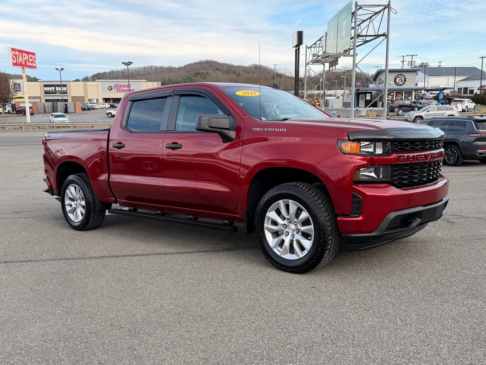 2021 Chevrolet Silverado 1500 4WD Crew Cab Short Bed Custom