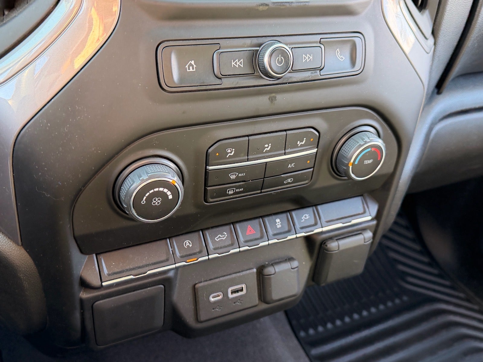 2022 Chevrolet Silverado 1500 LTD 4WD Crew Cab Short Bed Custom