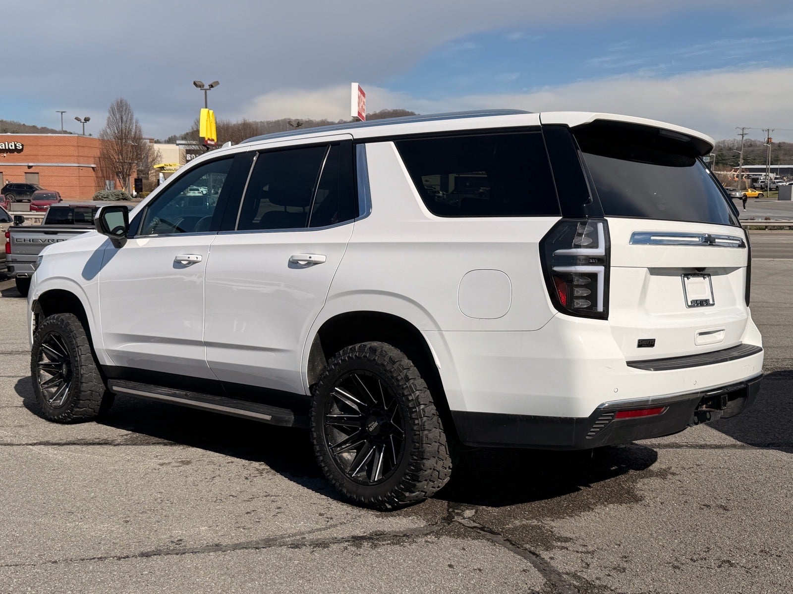 2023 Chevrolet Tahoe 4WD LS