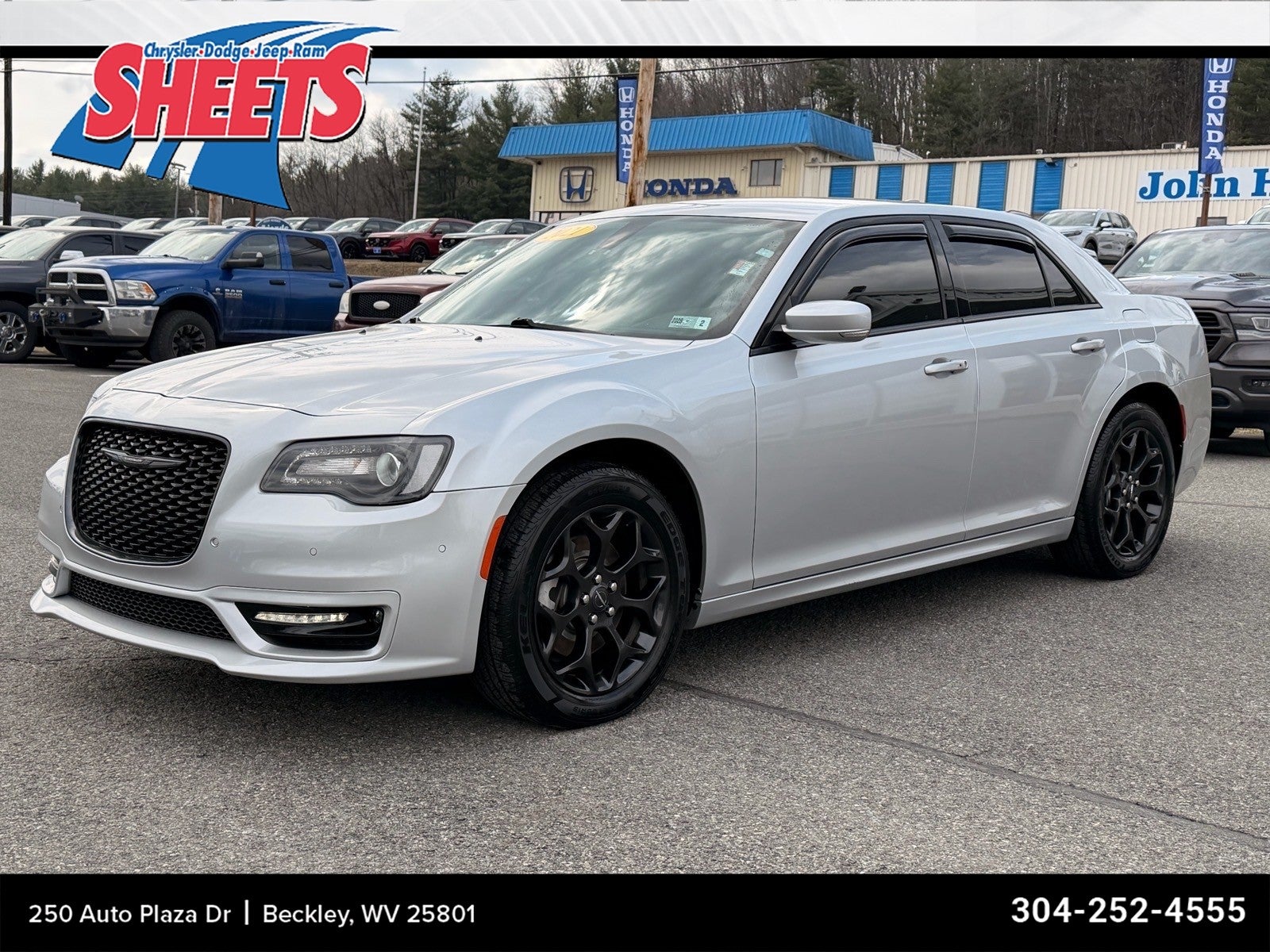 2021 Chrysler 300 Touring