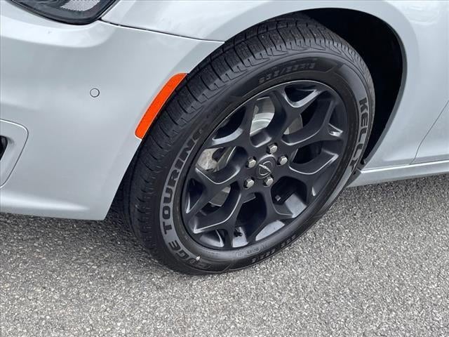 2021 Chrysler 300 Touring L AWD