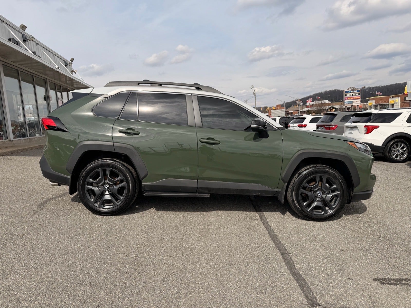 2024 Toyota RAV4 Adventure
