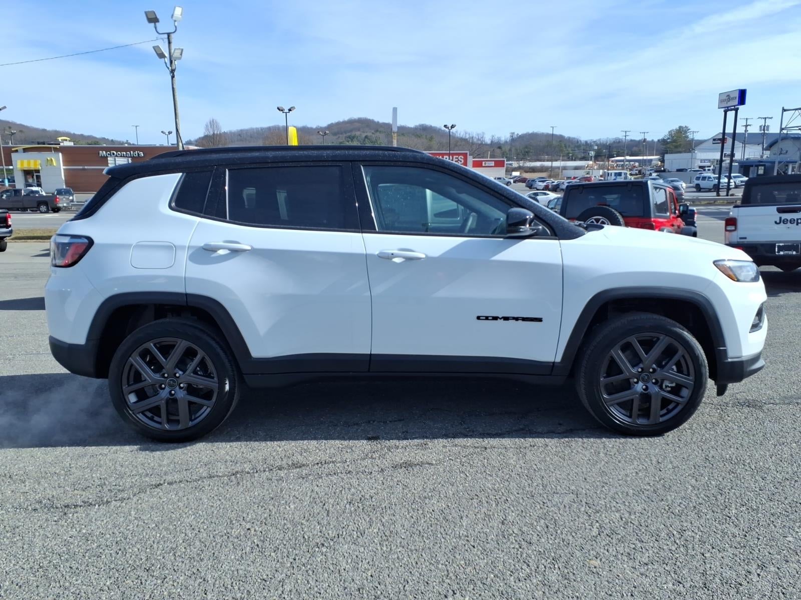 2026 Jeep Compass COMPASS LIMITED ALTITUDE 4X4