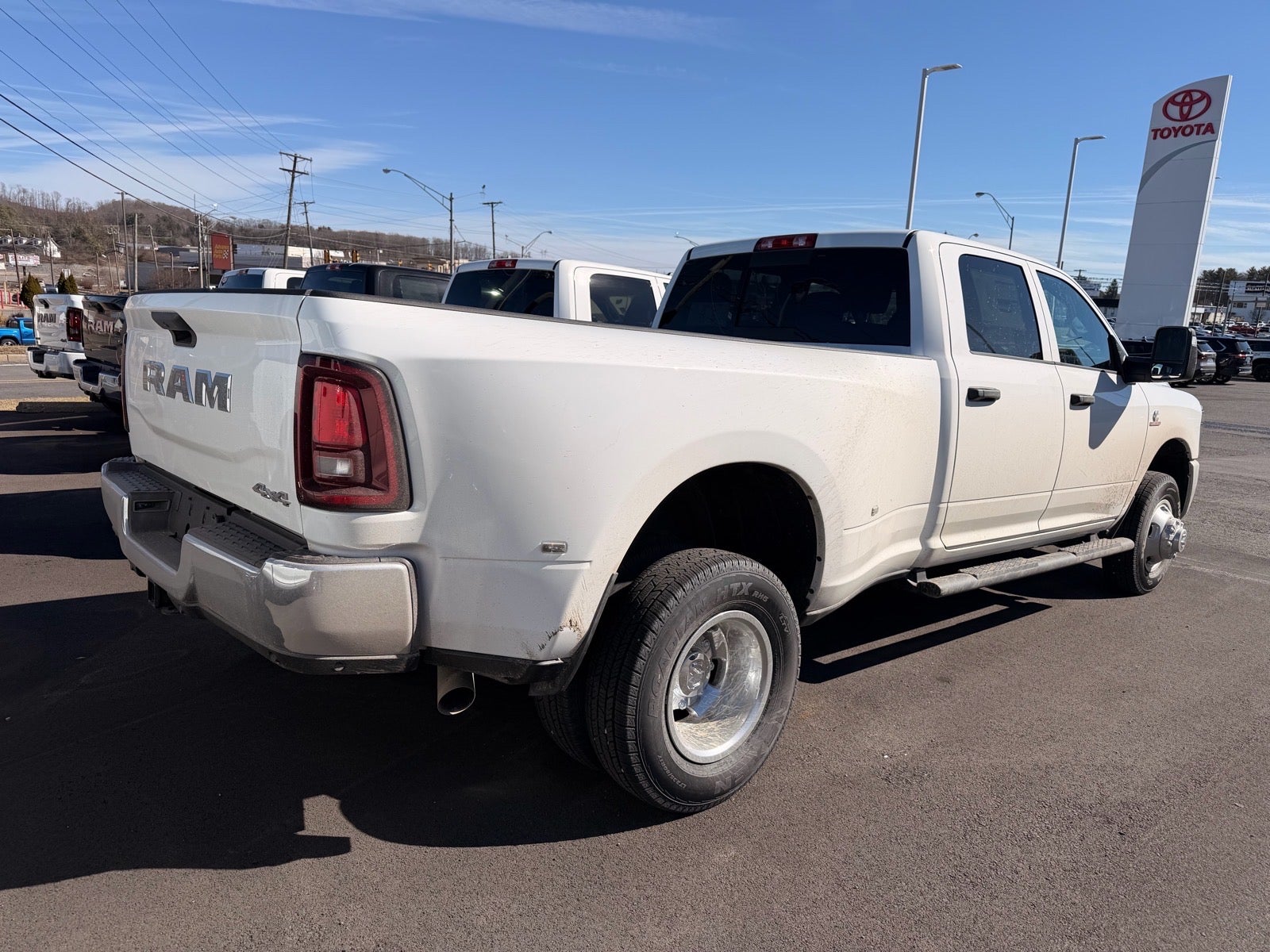 2026 RAM Ram 3500 RAM 3500 TRADESMAN CREW CAB 4X4 8' BOX