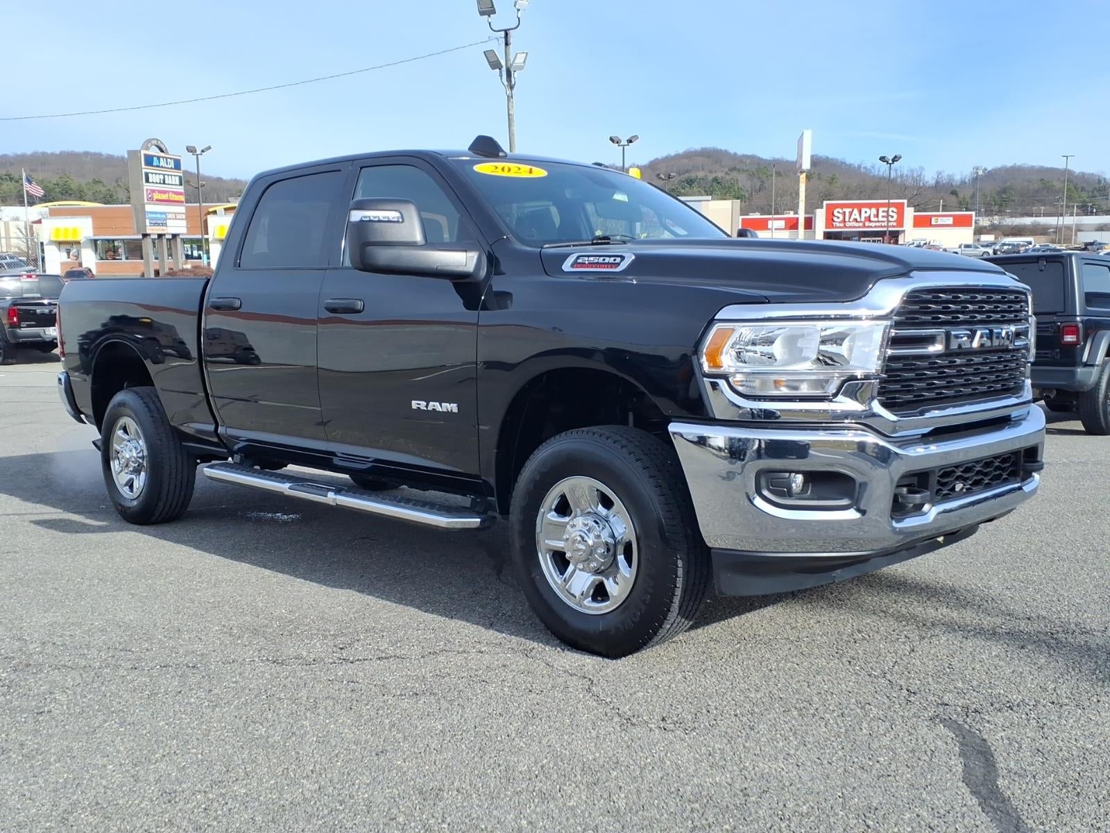 2024 RAM 2500 Big Horn Crew Cab 4x4 6'4' Box