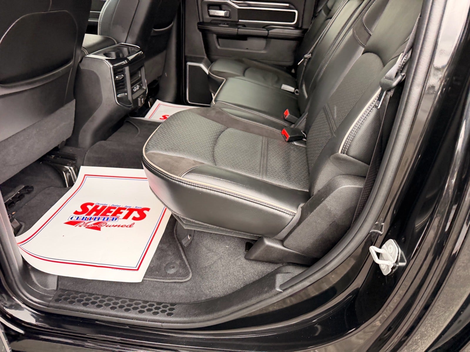 2022 RAM 2500 Laramie Crew Cab 4x4 6'4' Box