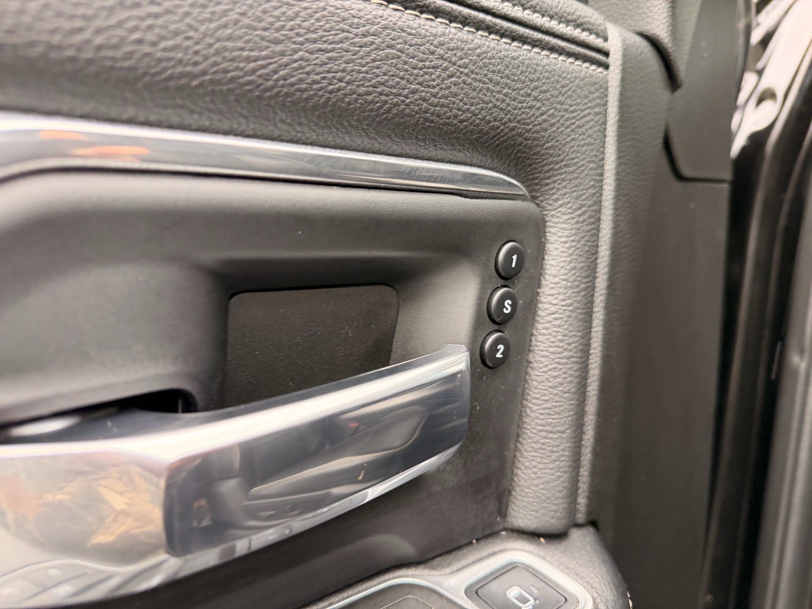 2022 RAM 2500 Laramie Crew Cab 4x4 6'4' Box