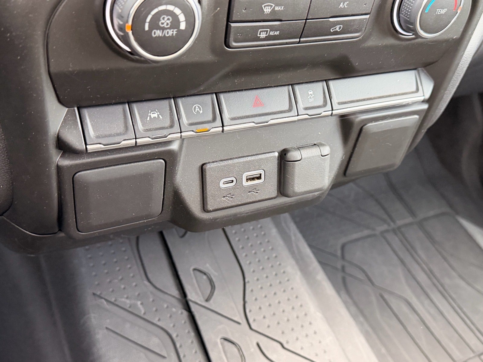 2025 Chevrolet Silverado 1500 4WD Regular Cab Standard Bed WT