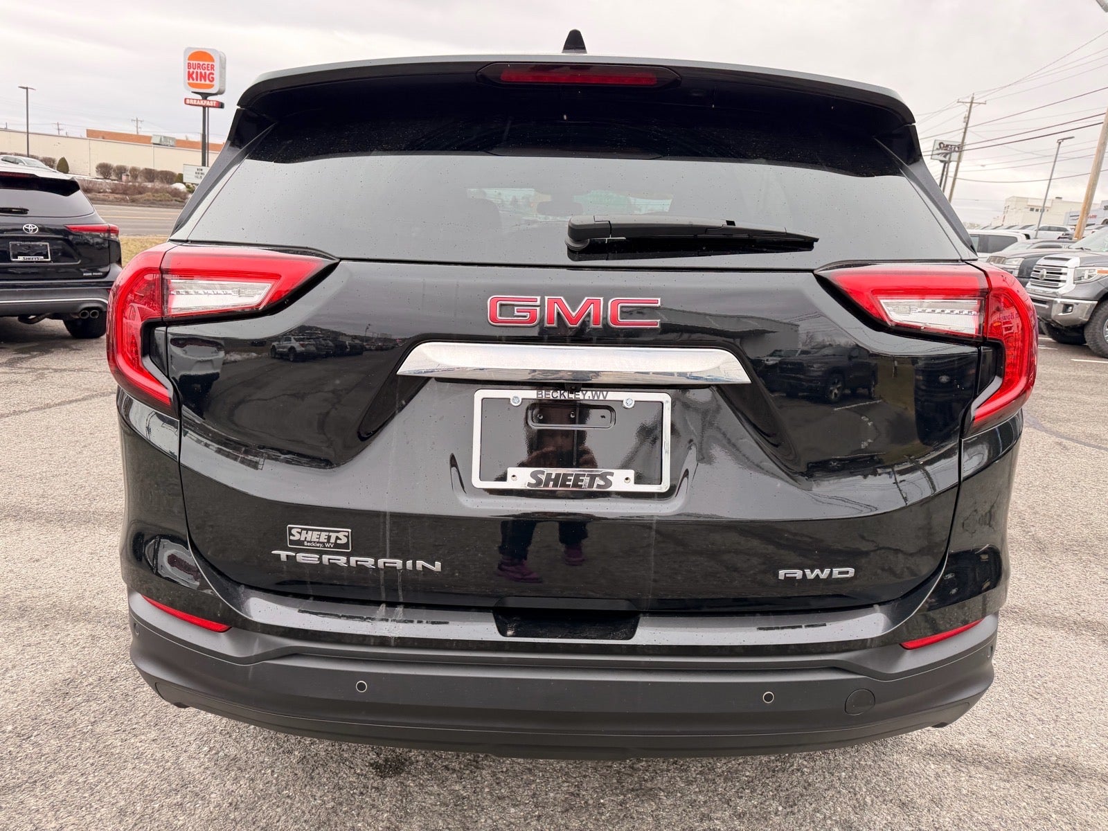 2023 GMC Terrain AWD SLE