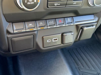 2024 GMC Sierra 1500 4WD Crew Cab Short Box Pro