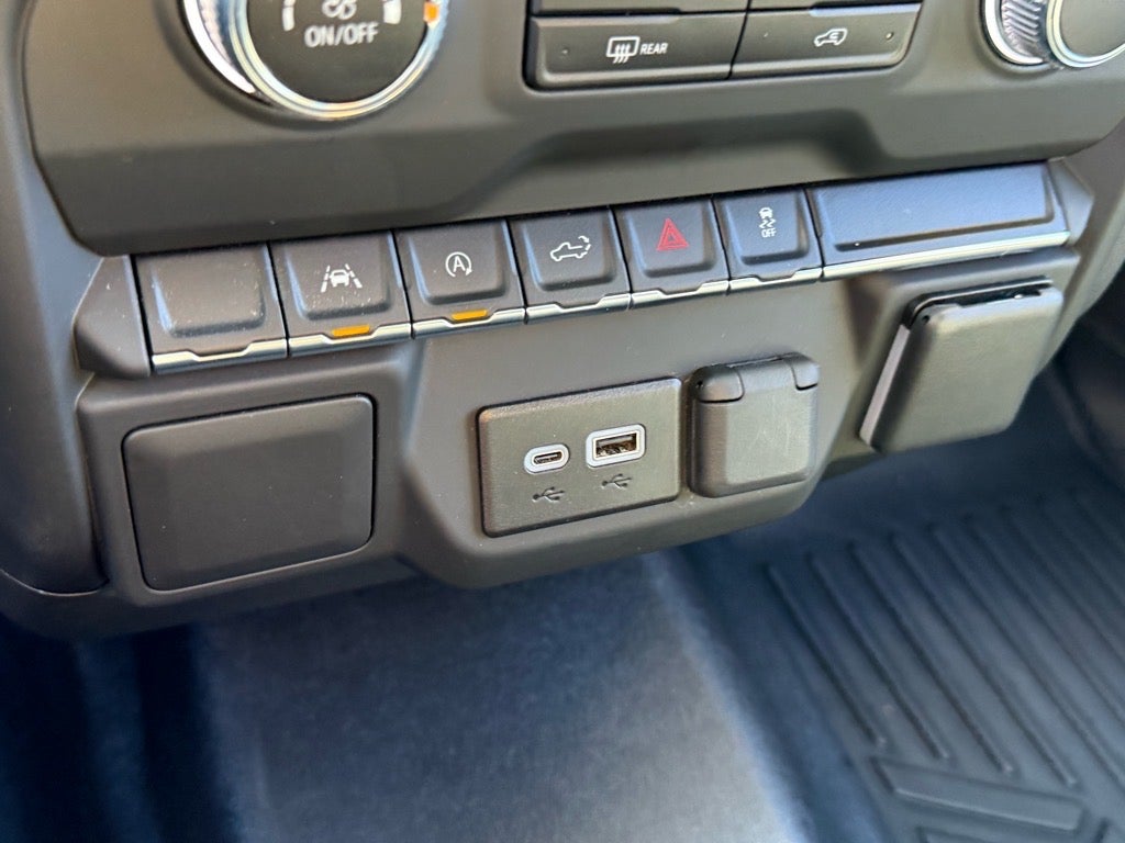 2024 GMC Sierra 1500 4WD Crew Cab Short Box Pro